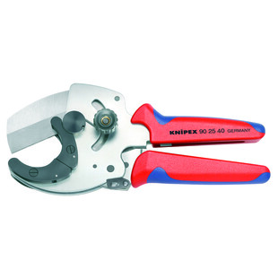 COUPE TUBE MULTICOUCHE ET PLASTIQUE