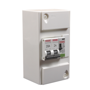 COFFRET EQUIPE CHAUFFE-EAU + 1 CONTACTEUR JOUR/NUIT 20A / 1 DISJ 20 AMP / 1 DISJ