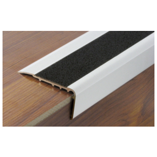 NEZ DE MARCHE POSE RAPPORTEE 2CBIS 67 X 32 X 3000 ALU NAT 300