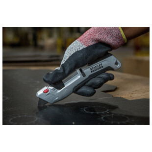 COUTEAU DE SECURITE A LAME AUTO-RETRACTABLE